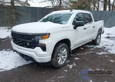 2024 Chevrolet Silverado 1500 4Wd Short Bed Custom z USA, uszkodzony, nr VIN 1GCPDBEK2RZ168837